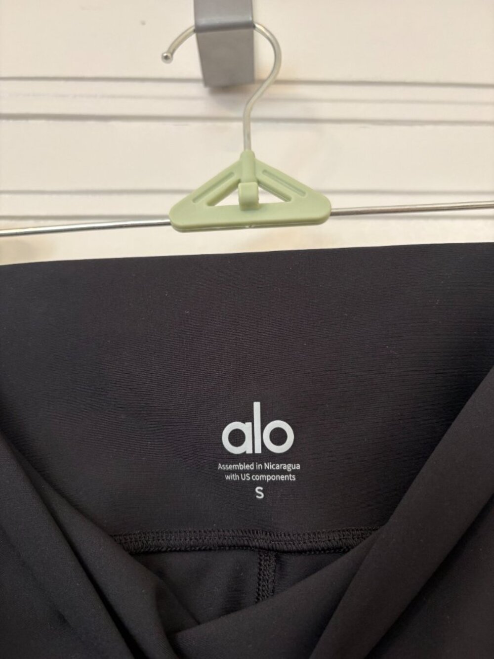 Alo 3" High-Waist Airlift Short Black - Picture 3 of 4